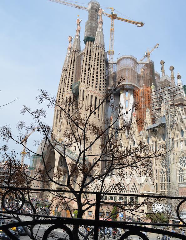 Gaudi Apartment Barcelona Exterior photo